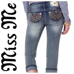 MISS ME “MID-RISE CUFFED CAPRI” EMBELLISHED JEANS Size 25 VG/EXCELLENT CONDITION